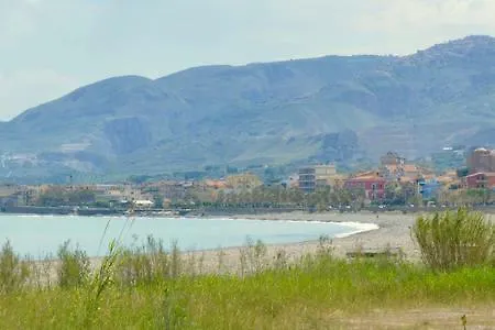 Appartamento Ambra di mare SantʼAgata di Militello 0*,  Italia