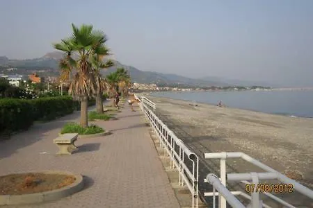 Ambra Di Mare Apartment Sant'Agata di Militello